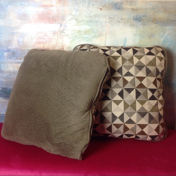 2 Brown geometric shaped pillows, 17 x 17 - Picture 3 of 4